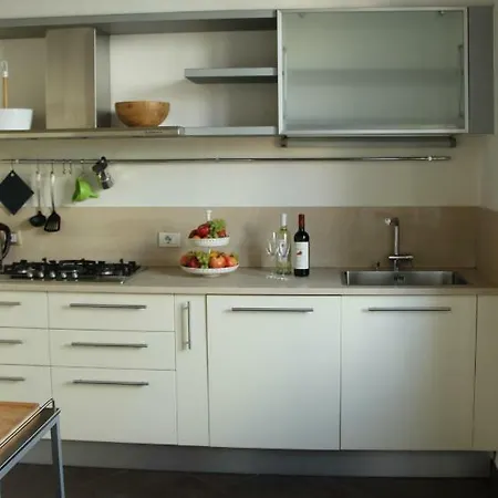 Tabacchi Luxury In Historical Center Near Toll Parking *